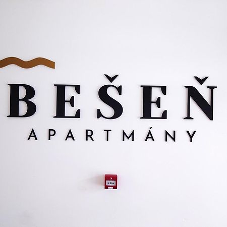 Apartman Nad Riekou Bešeňová Екстериор снимка