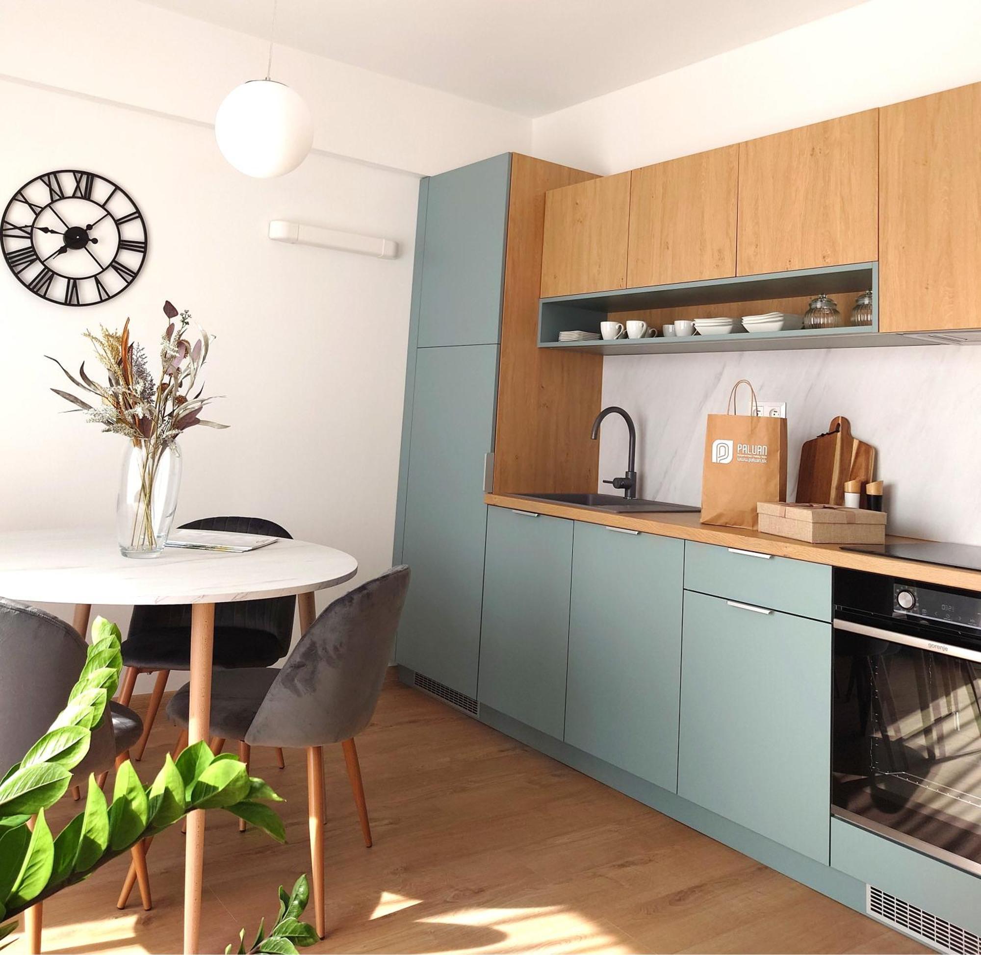 Apartman Nad Riekou Bešeňová Екстериор снимка