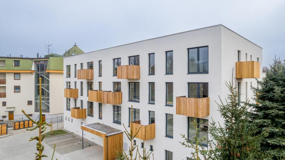 Apartman Nad Riekou Bešeňová Екстериор снимка