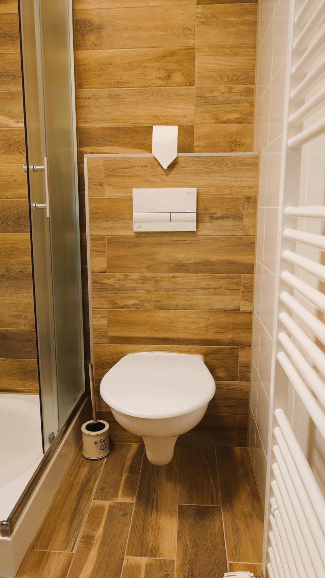 Apartman Nad Riekou Bešeňová Екстериор снимка