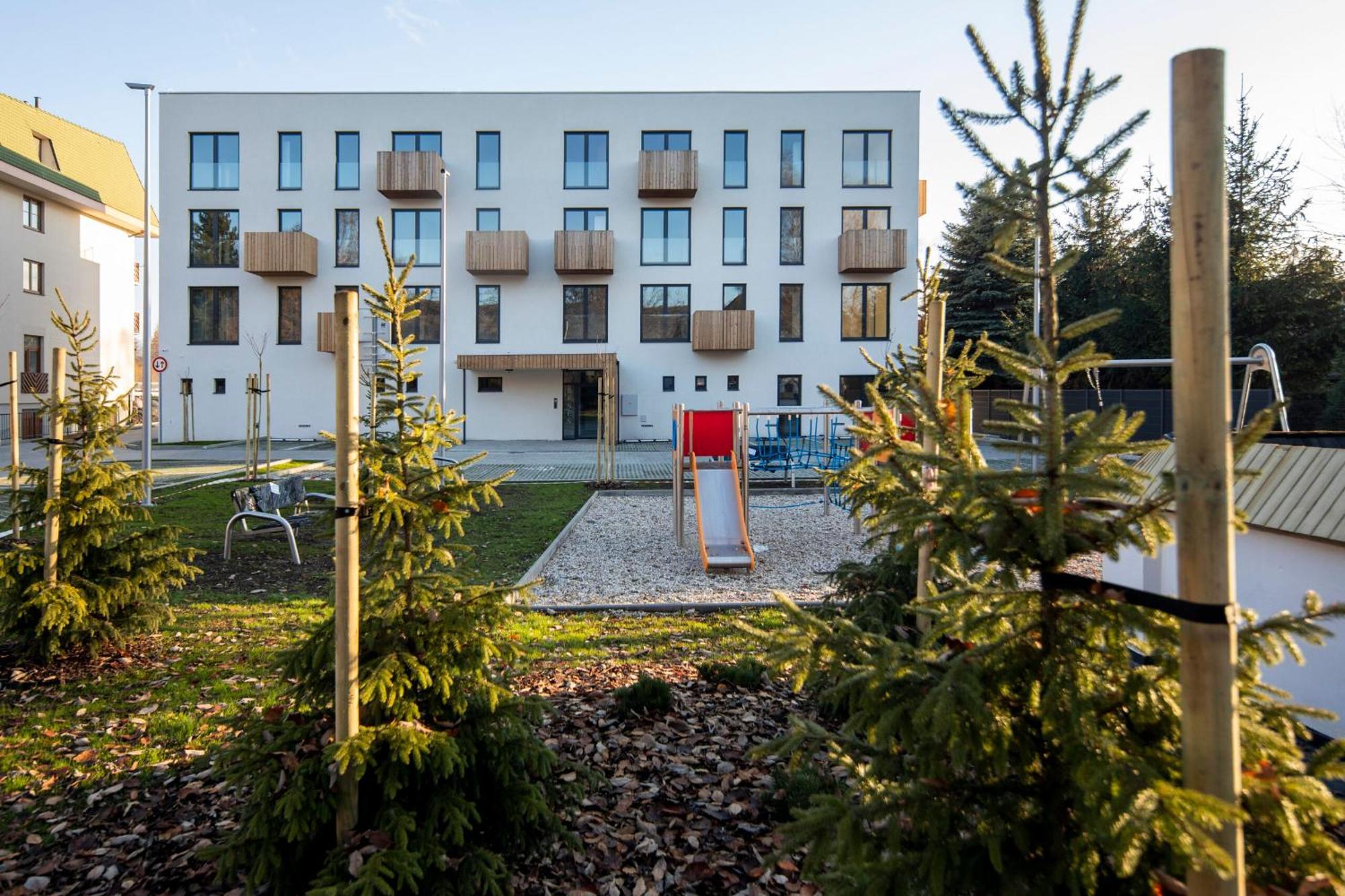 Apartman Nad Riekou Bešeňová Екстериор снимка